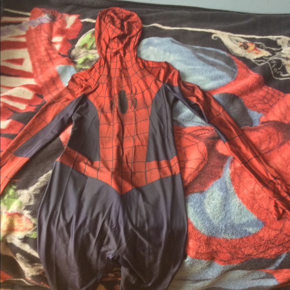 Spider-Man Costume - Picture 2 of 5
